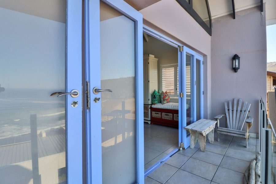 5 Bedroom Property for Sale in Herolds Bay Western Cape